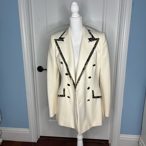 🦋SOLD🦋Dolce and Gabbana Virgin Wool Peacoat - Picture 3 of 13